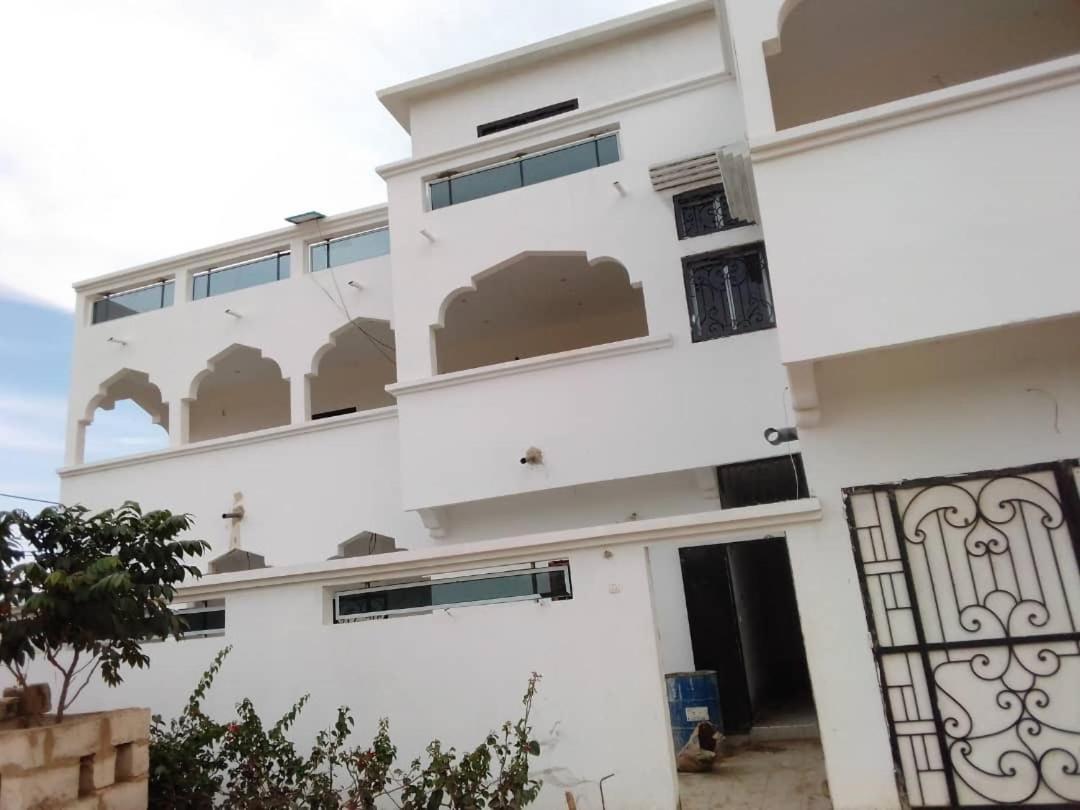 La Baraka, Extravagant Villa For 8 With Pool In Saly Gandigal Exterior foto
